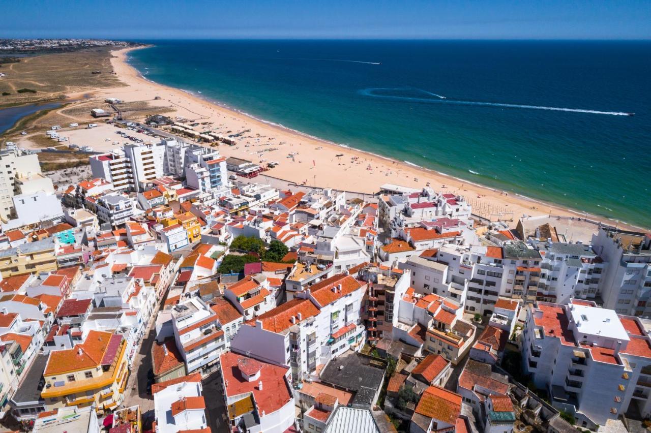 Apartamento Pe Na Areia, Armacao De Pera Luaran gambar