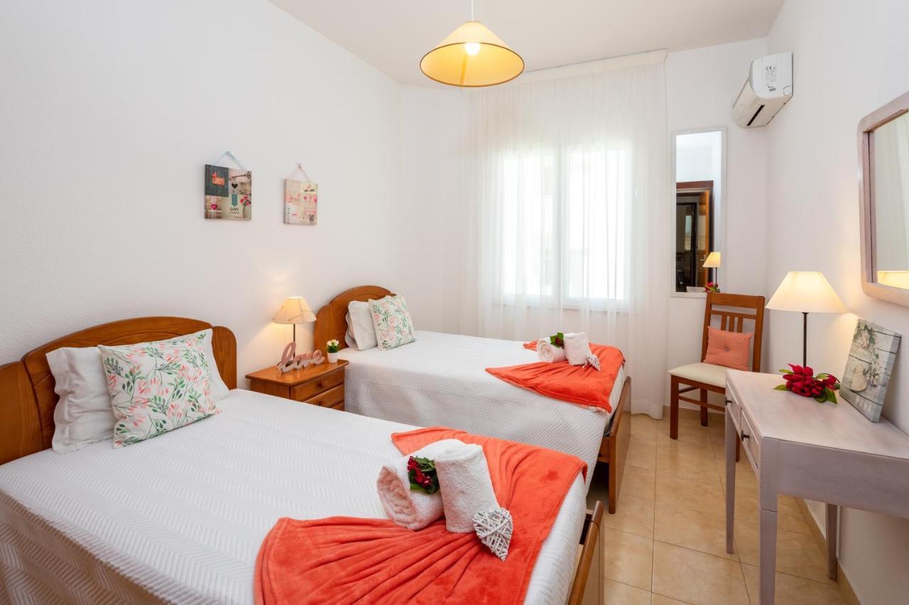 Apartamento Pe Na Areia, Armacao De Pera Luaran gambar